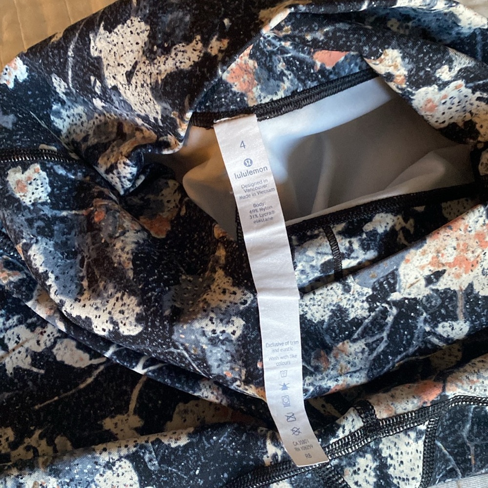 Lululemon Bundle - Picture 4 of 8